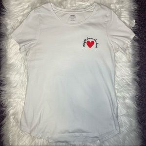 Old Navy graphic heart tee t-shirt everywhere white red black short sleeve love